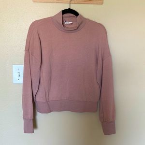 Dusty pink loose turtle neck sweater